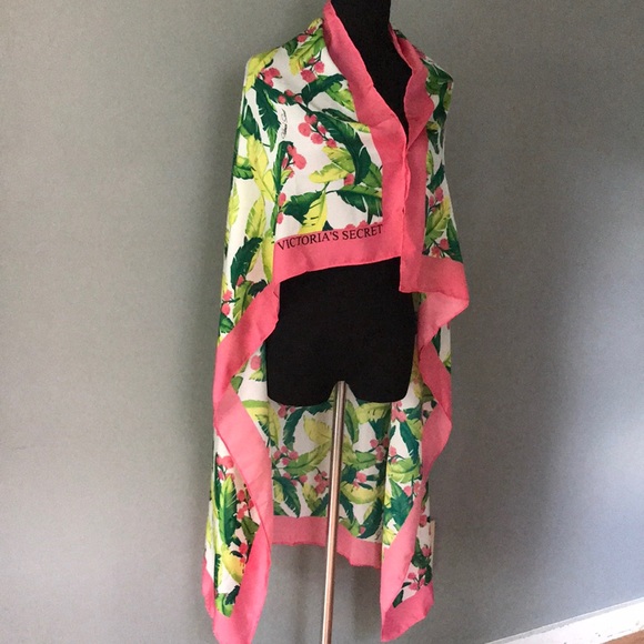 Super Large Victoria’s Secret Scarf And Wrap 🌸🌸 - Picture 5 of 8